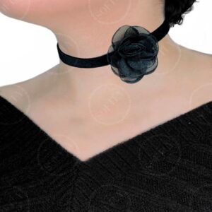 ROSÉ CHOKER