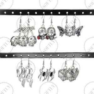 CHAINED HEART EARRINGS