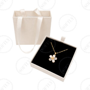 DREAMSTIME NECKLACE
